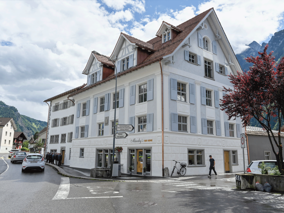 Comment une coopérative de construction transforme des maisons en ruine au centre du village en un bijou